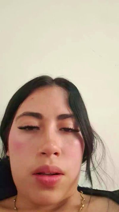 sylvana_19 live cam on Cam4