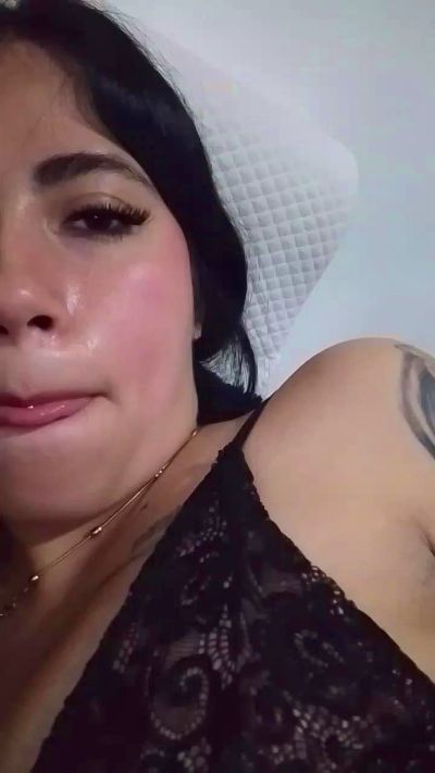 sylvana_19 live cam on Cam4
