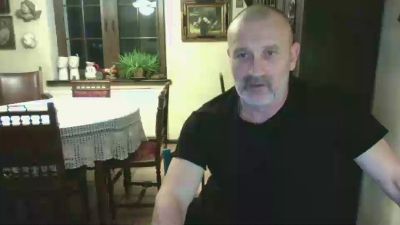 szymon40 live cam on Cam4