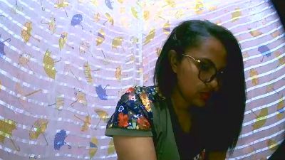 talie5 live cam on Cam4