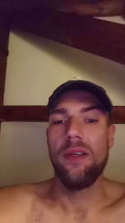 tallgentleman live cam on Cam4