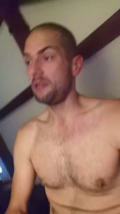 tallgentleman live cam on Cam4