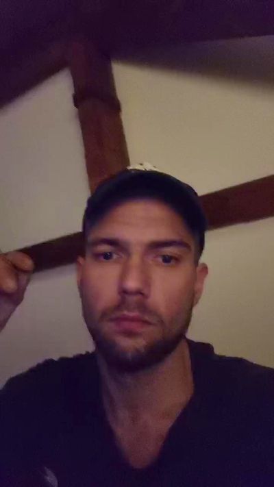 tallgentleman live cam on Cam4
