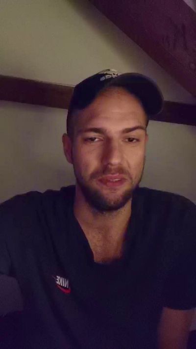 tallgentleman live cam on Cam4