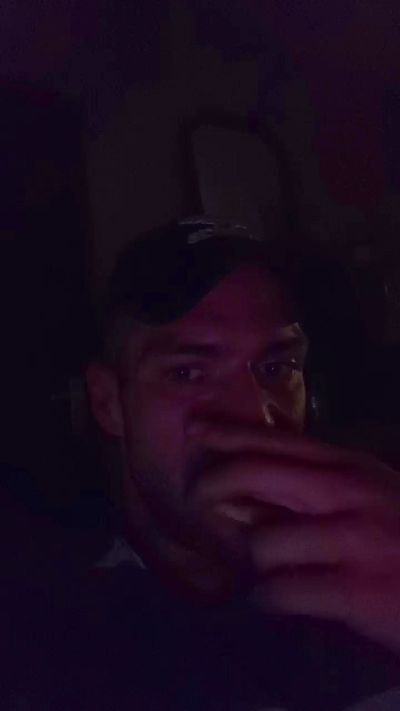 tallgentleman live cam on Cam4