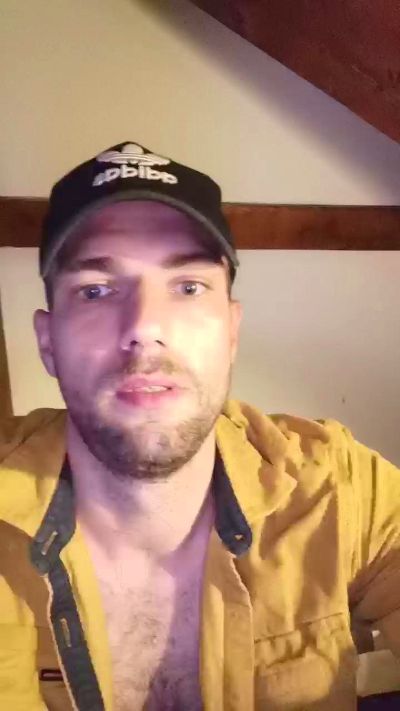 tallgentleman live cam on Cam4