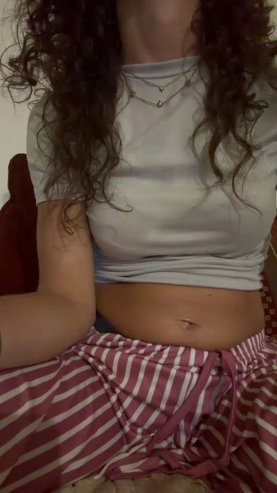 tana28 live cam on Cam4