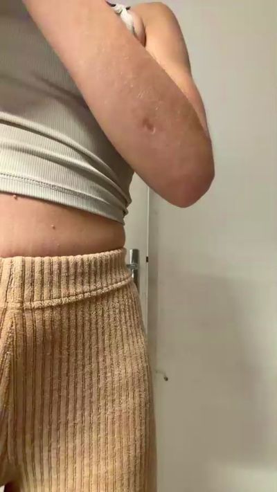 tana28 live cam on Cam4