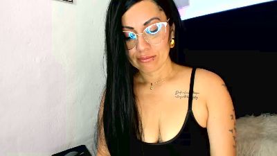 taniamature live cam on Cam4