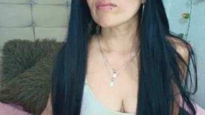 taniamature live cam on Cam4