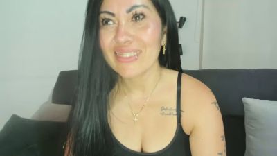 taniamature live cam on Cam4