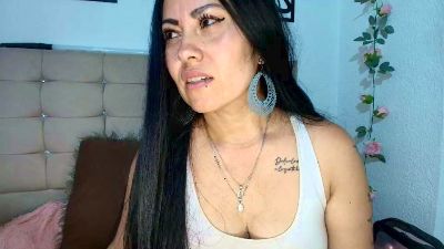 taniamature live cam on Cam4