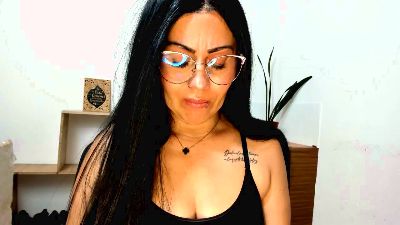 taniamature live cam on Cam4