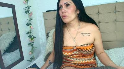 taniamature live cam on Cam4