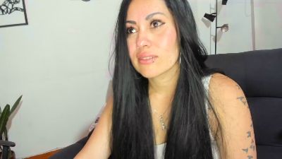 taniamature live cam on Cam4