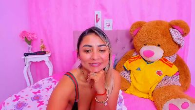 taste_bigass live cam on Cam4