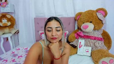 taste_bigass live cam on Cam4