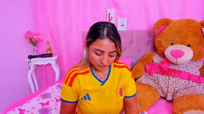taste_bigass live cam on Cam4