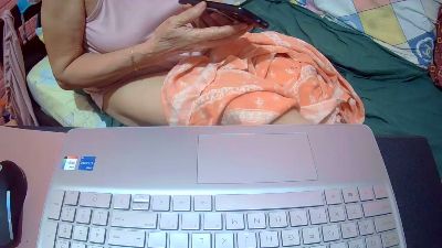 tastegranny live cam on Cam4