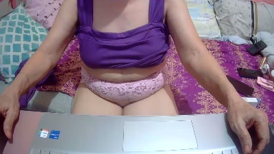 tastegranny live cam on Cam4