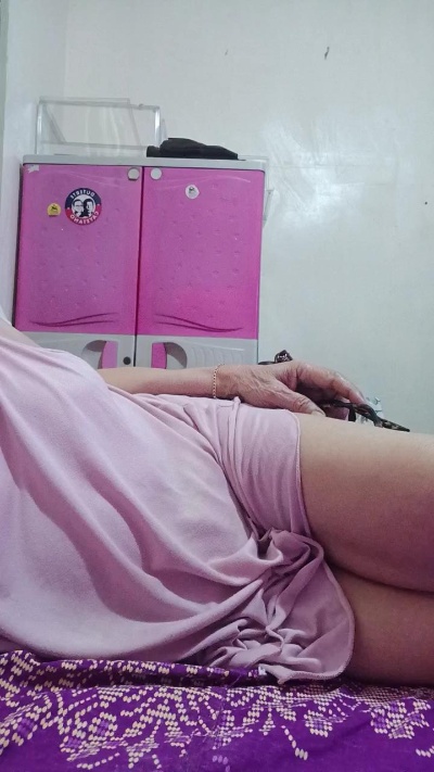 tastegranny live cam on Cam4