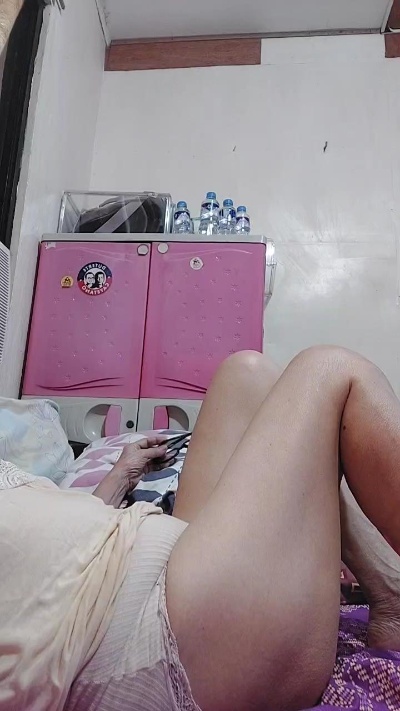tastegranny live cam on Cam4