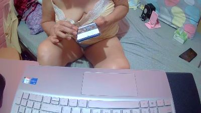 tastegranny live cam on Cam4