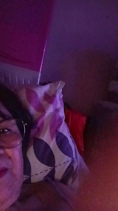tastegranny live cam on Cam4