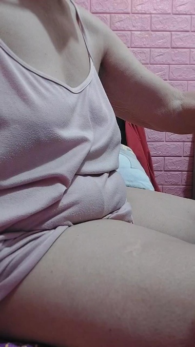 tastegranny live cam on Cam4
