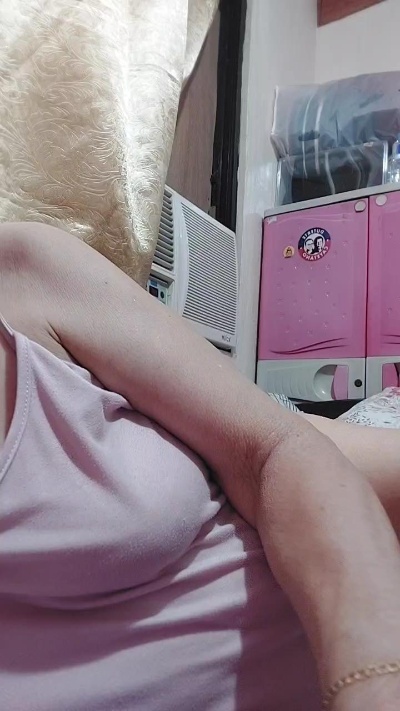 tastegranny live cam on Cam4