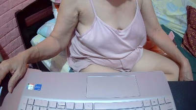 tastegranny live cam on Cam4