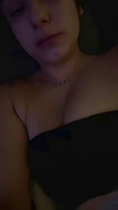 tattedttoez69 live cam on Cam4