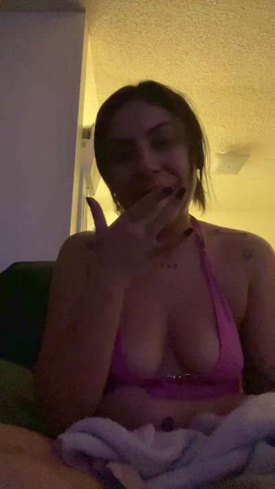 tattedttoez69 live cam on Cam4