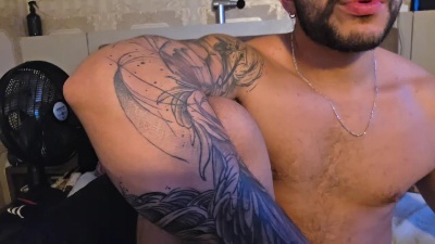 tattooer2 live cam on Cam4