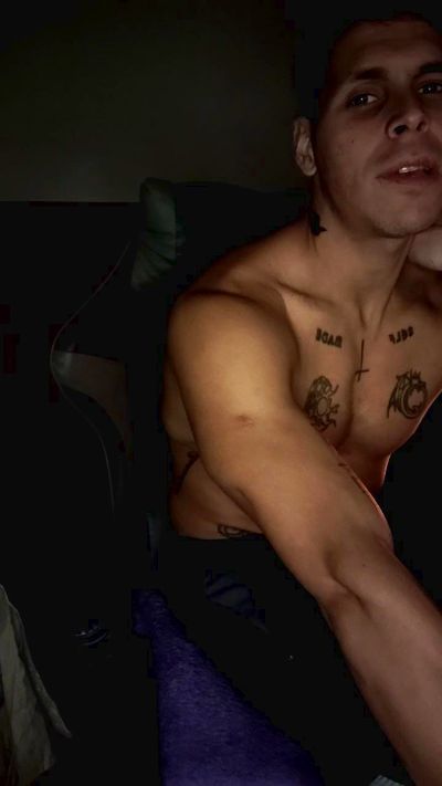 tattoosycafe92 live cam on Cam4
