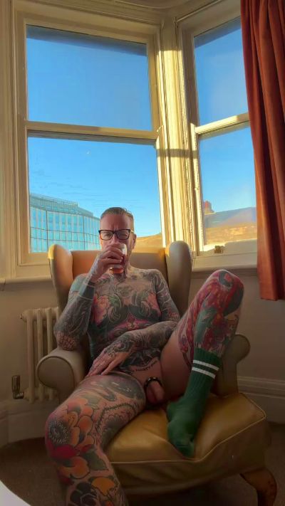 tatzlad live cam on Cam4