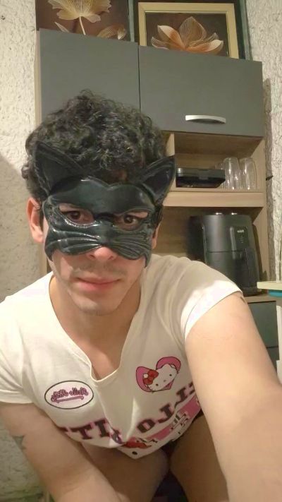 tauwann live cam on Cam4