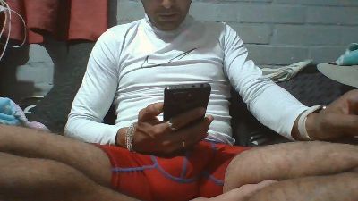 tavitho31 live cam on Cam4