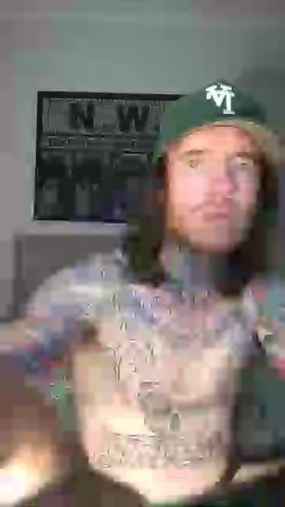 tayboy91 live cam on Cam4