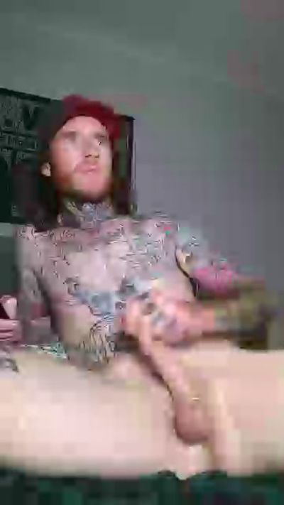 tayboy91 live cam on Cam4