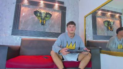 tayler_blessed live cam on Cam4