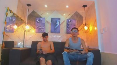 tayler_blessed live cam on Cam4