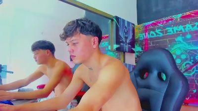 tayler_blessed live cam on Cam4