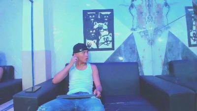 tayler_blessed live cam on Cam4
