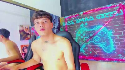 tayler_blessed live cam on Cam4