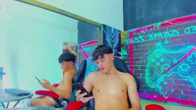 tayler_blessed live cam on Cam4