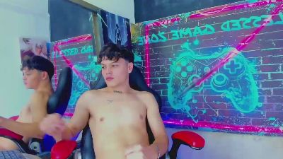 tayler_blessed live cam on Cam4
