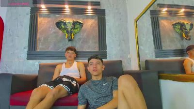 tayler_blessed live cam on Cam4