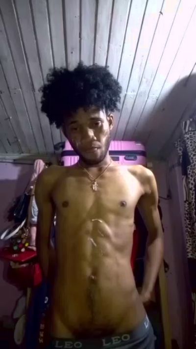 taylor21 live cam on Cam4