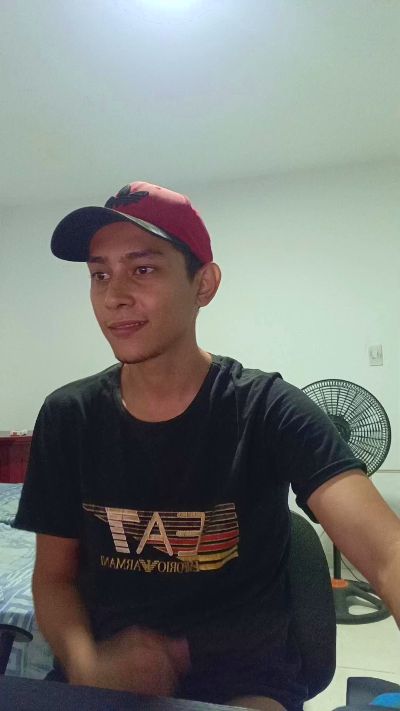 tayron live cam on Cam4